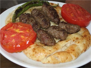 Porselen Yemek Servisi